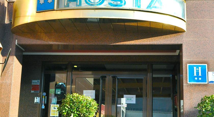 Hostal Valdepenas By Bossh Hotels Exteriör bild