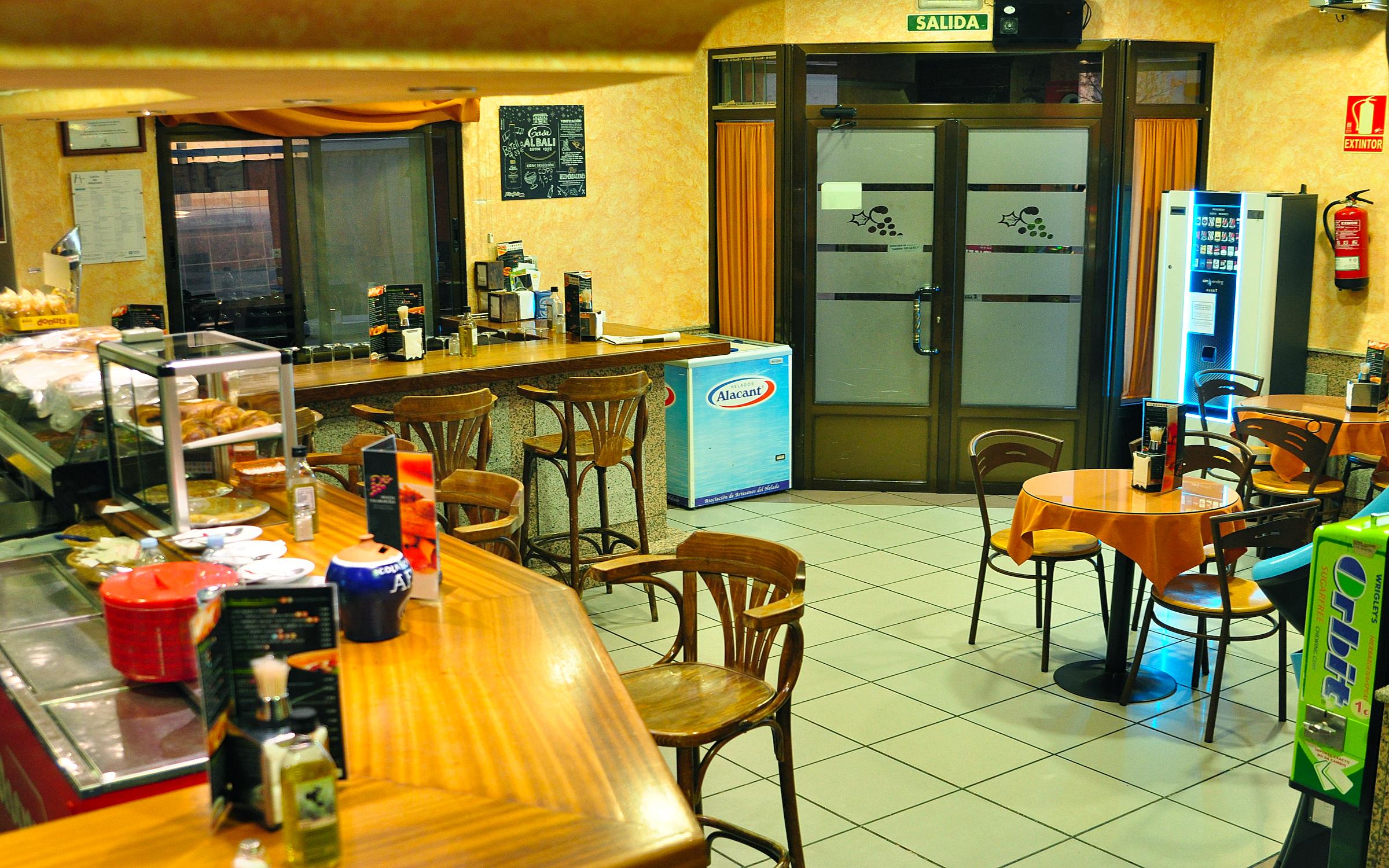 Hostal Valdepenas By Bossh Hotels Exteriör bild