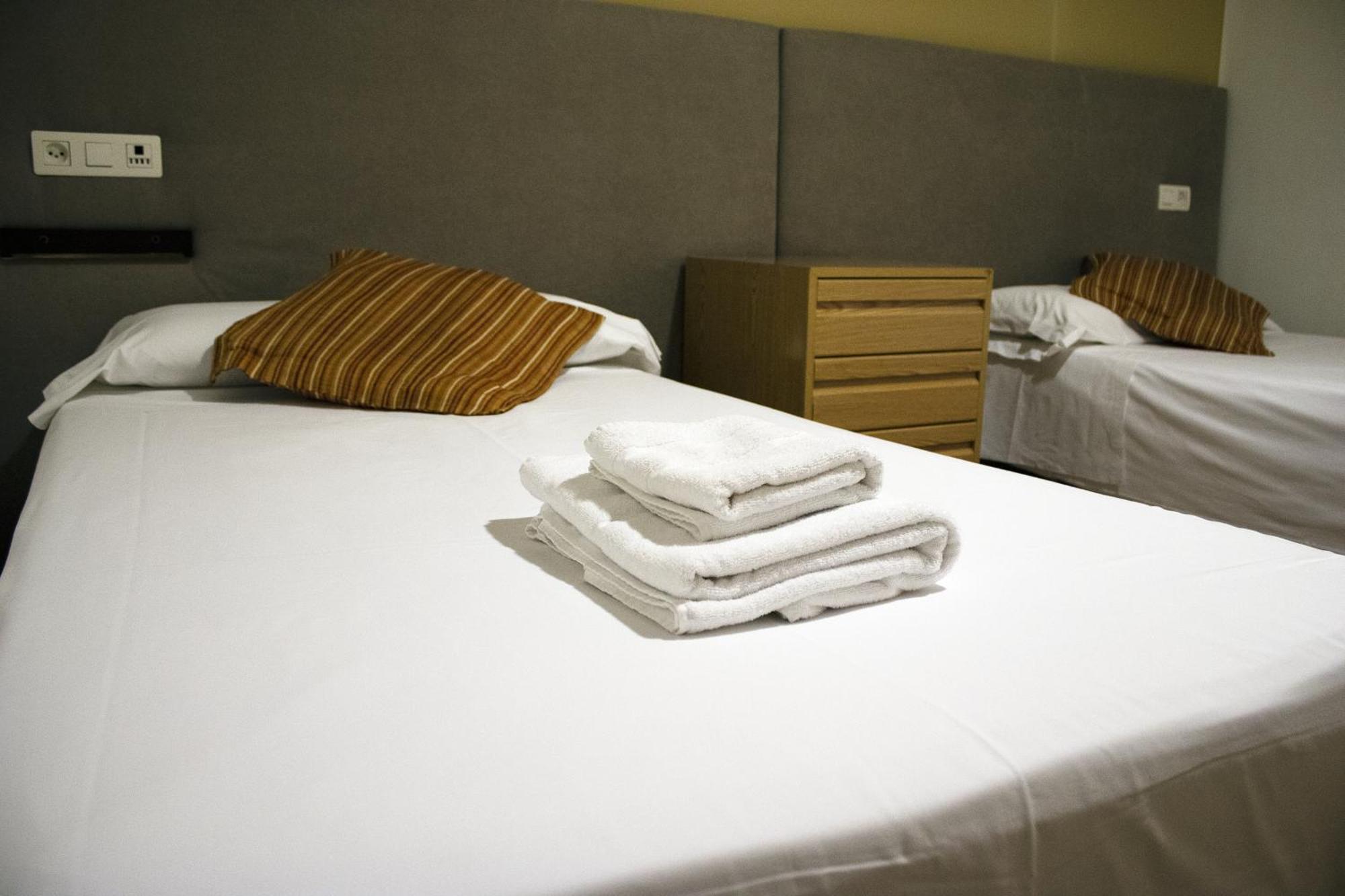 Hostal Valdepenas By Bossh Hotels Exteriör bild