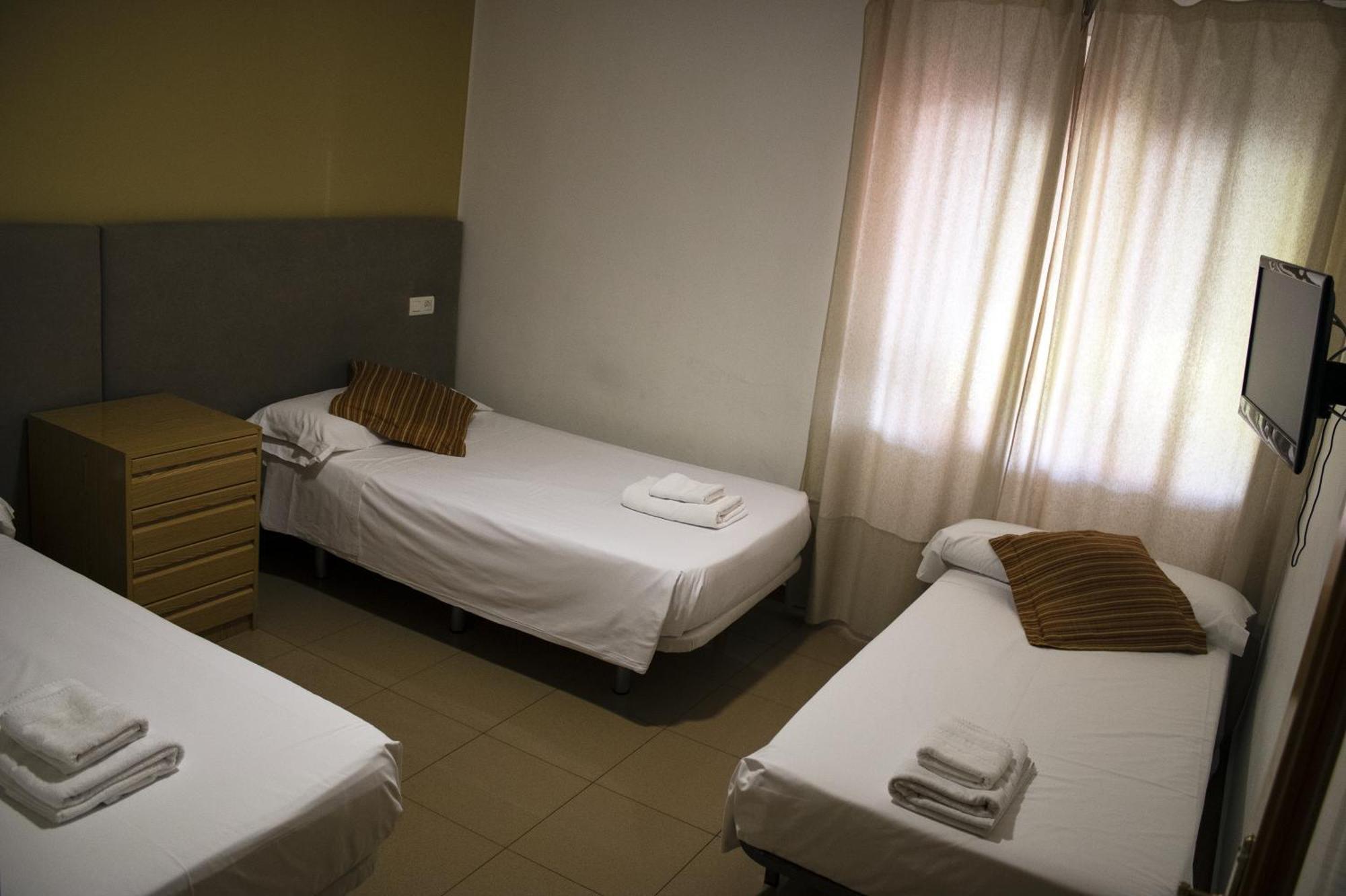 Hostal Valdepenas By Bossh Hotels Exteriör bild