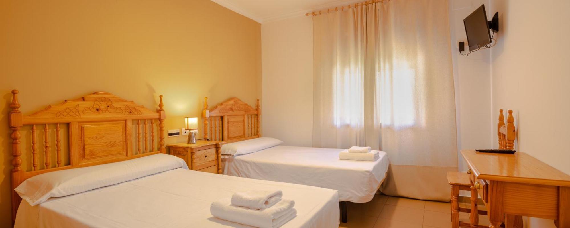Hostal Valdepenas By Bossh Hotels Exteriör bild