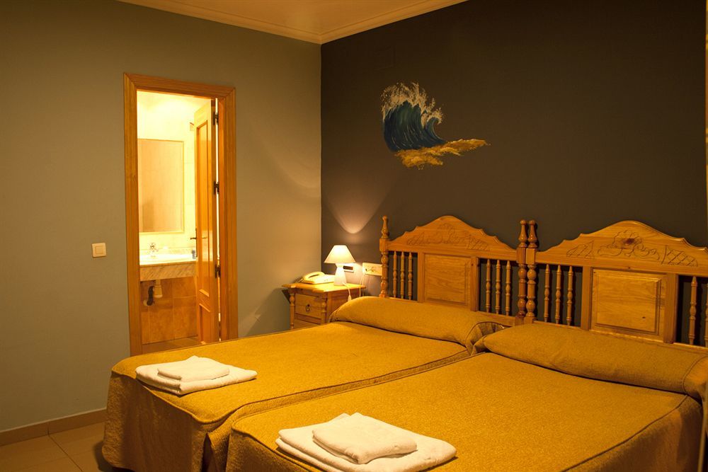 Hostal Valdepenas By Bossh Hotels Exteriör bild